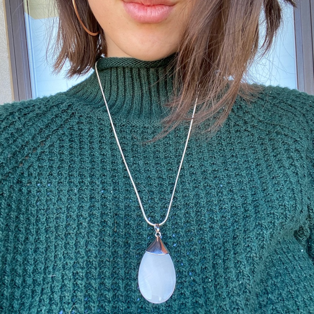 White Teardrop Pendant Necklace
